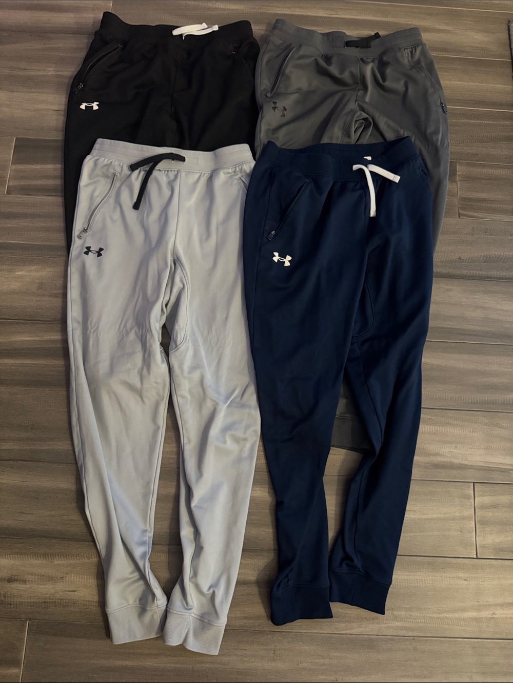 Boys Under Armour joggers large